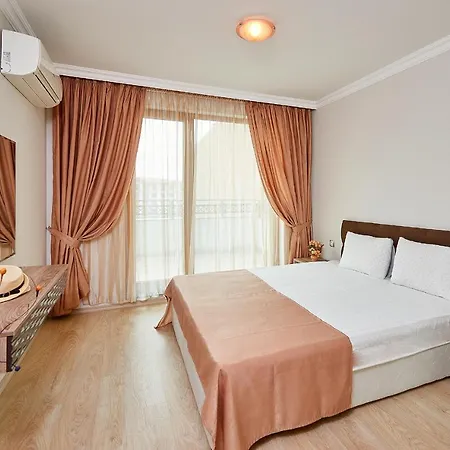 شقة فندقية Boutique Rose Gardens 4*