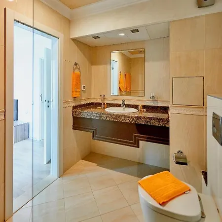 Boutique Rose Gardens 4* بوموري