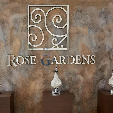Boutique Rose Gardens מלון דירות