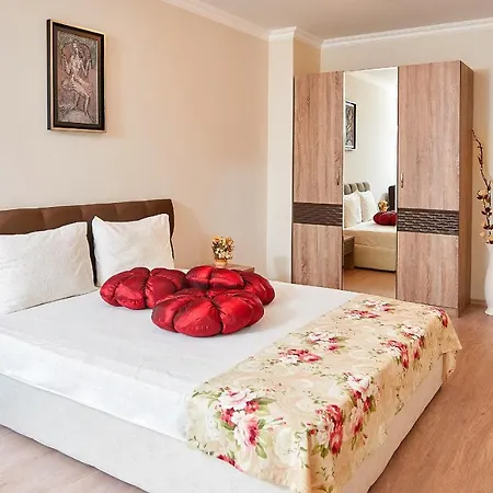 Boutique Rose Gardens Aparthotel 4*