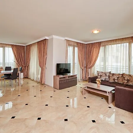 Ξενοδοχείο με διαμερίσματα Boutique Rose Gardens