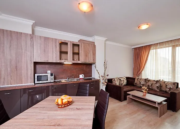 Boutique Rose Gardens 아파트호텔 포마리