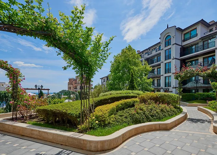 Boutique Rose Gardens 포마리